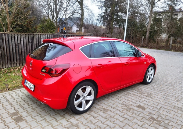 Opel Astra cena 28500 przebieg: 285000, rok produkcji 2013 z Wyszków małe 121